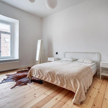 Spacious 2-Bedroom Flat In Old Town By Urban Rent Vilna Exterior foto