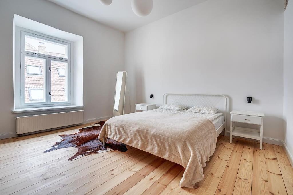 Spacious 2-Bedroom Flat In Old Town By Urban Rent Vilna Exterior foto