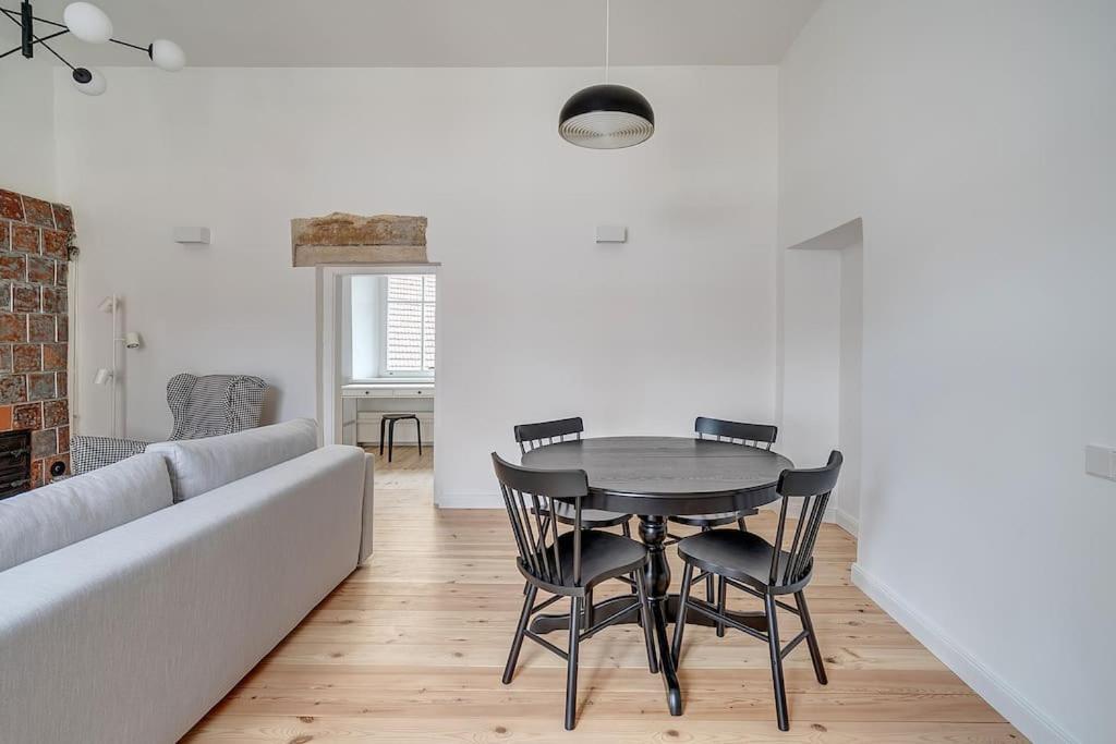 Spacious 2-Bedroom Flat In Old Town By Urban Rent Vilna Exterior foto