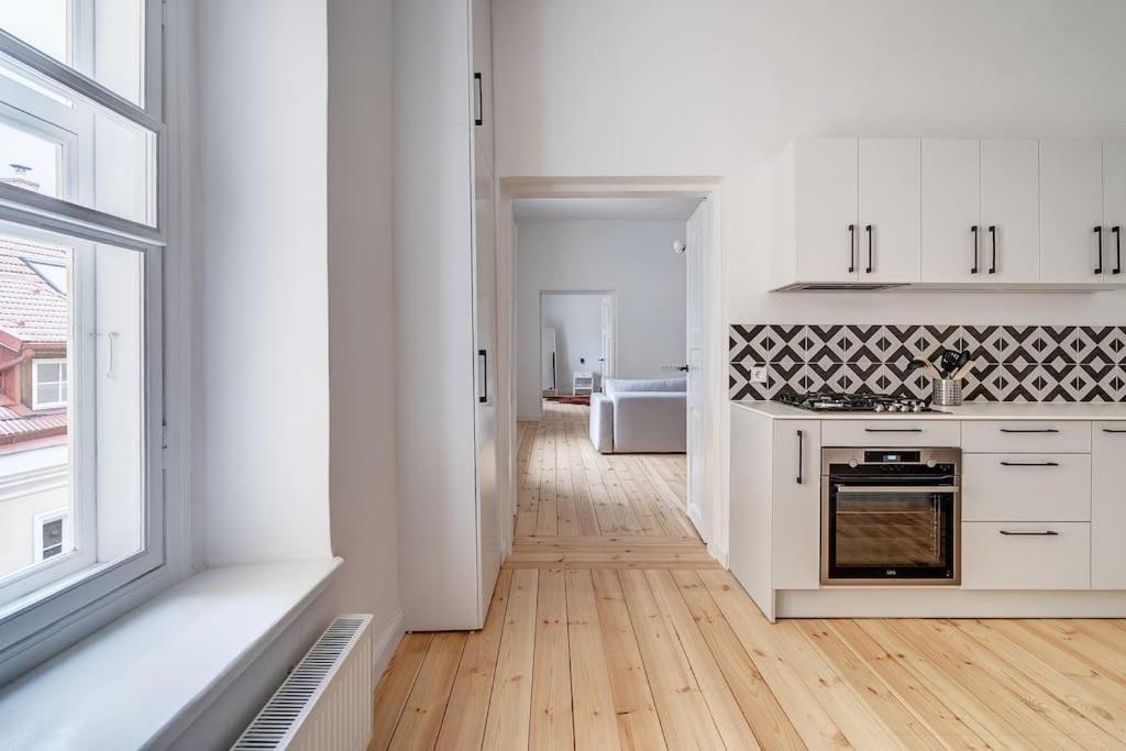 Spacious 2-Bedroom Flat In Old Town By Urban Rent Vilna Exterior foto