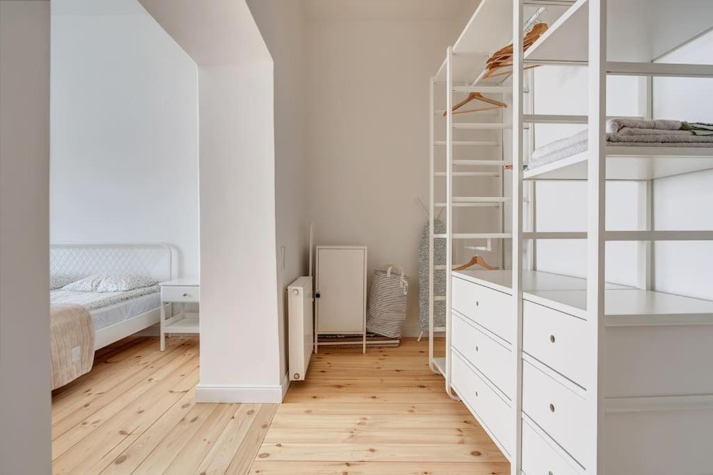 Spacious 2-Bedroom Flat In Old Town By Urban Rent Vilna Exterior foto